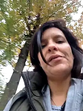 Piediniecollant online show from November 2025 06:55:01 AM