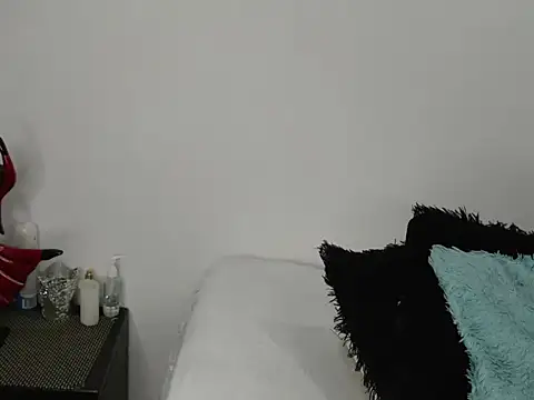 EmmilyConnor online show from February 2026 01:48:02 PM