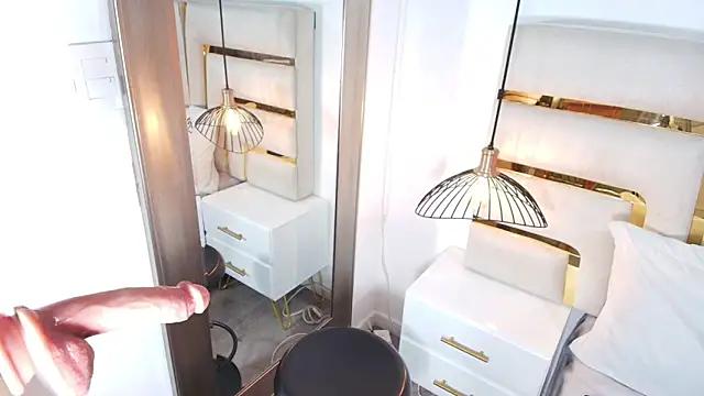 Snapshot of Sophie_Leclair_ chatting on November 2025 01:02:01 PM Sophie Leclair online show from November 2025 01:02:01 PM