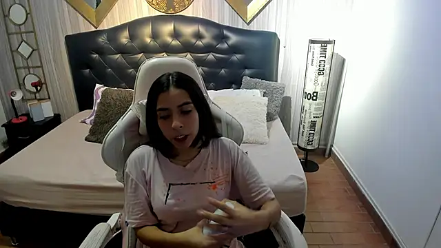 Snapshot of shirley_sweet_ chatting on November 2025 08:22:02 PM shirley sweet online show from November 2025 08:22:02 PM