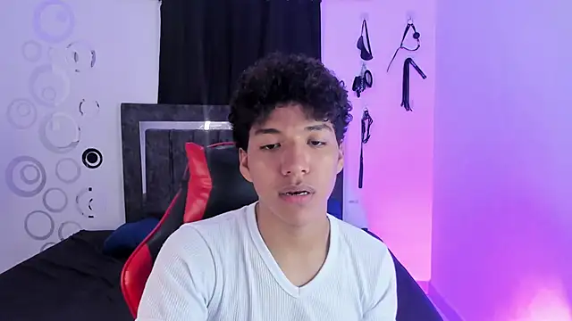 Maximiliano Khalil online show from November 2025 07:46:02 PM