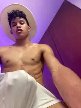 Snapshot of KamiSuarez chatting on February 2026 09:26:01 PM KamiSuarez online show from February 2026 09:26:01 PM