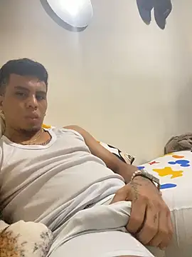 Snapshot of MichaManu7 chatting on November 2025 03:50:02 AM MichaManu7 online show from November 2025 03:50:02 AM