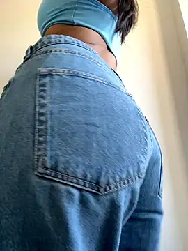 Catalina244 online show from January 2026 01:46:01 PM