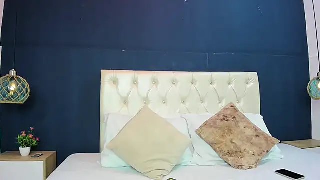 Snapshot of Kim_Luna1 chatting on December 2025 12:27:01 AM Kim Luna1 online show from December 2025 12:27:01 AM