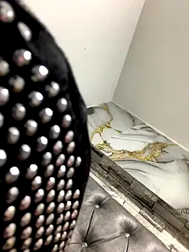 Snapshot of Kim_Luna1 chatting on December 2025 09:08:01 PM Kim Luna1 online show from December 2025 09:08:01 PM