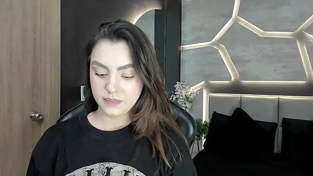 DakotaRussell  online show from January 2026 07:16:01 PM