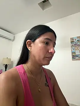 Snapshot of scarlethsb33 chatting on February 2026 09:36:02 AM scarlethsb33 online show from February 2026 09:36:02 AM