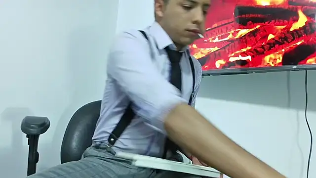 Mike Fetiche online show from November 2025 03:23:01 AM