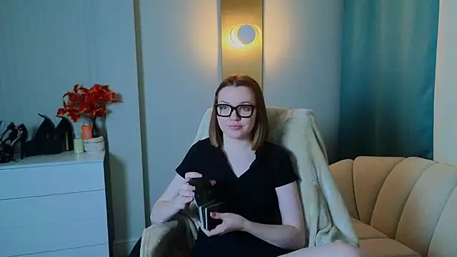 Snapshot of R_I_N_A chatting on November 2025 01:08:01 AM R I N A online show from November 2025 01:08:01 AM