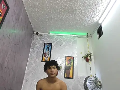 Snapshot of matewhottx18 chatting on November 2025 06:29:01 PM matewhottx18 online show from November 2025 06:29:01 PM