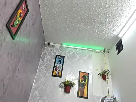 Snapshot of matewhottx18 chatting on November 2025 02:48:02 PM matewhottx18 online show from November 2025 02:48:02 PM