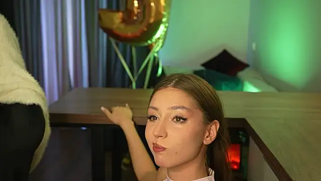 Cleose online show from April 2026 07:09:02 AM