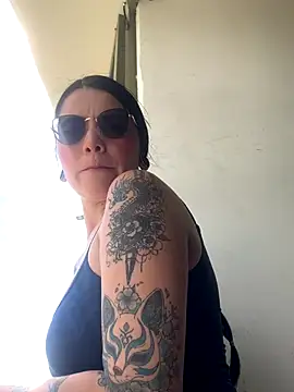 Snapshot of Gaby_parker2 chatting on October 2025 03:04:01 PM Gaby parker2 online show from October 2025 03:04:01 PM