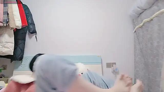 Snapshot of Yan61 chatting on November 2025 12:20:02 AM Yan61 online show from November 2025 12:20:02 AM