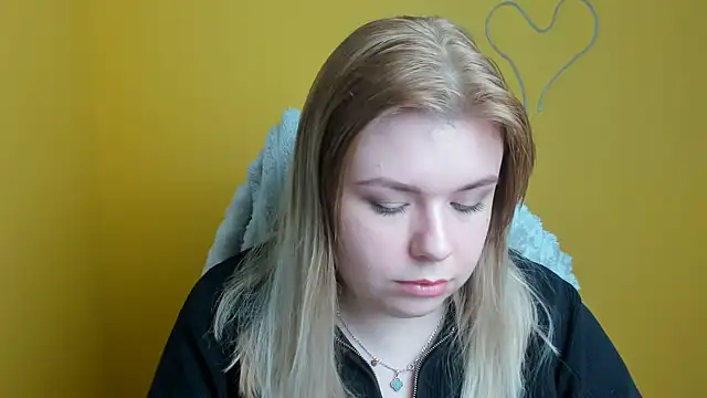 Snapshot of SusannaNight chatting on December 2025 12:32:01 PM SusannaNight online show from December 2025 12:32:01 PM