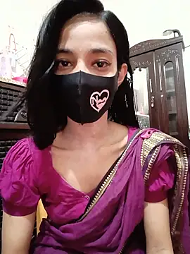 Green LaDY66 online show from June 2026 11:19:02 AM