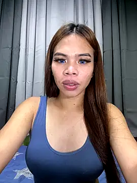 kierra fox online show from November 2025 06:52:01 PM