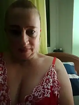 Snapshot of Esenia505 chatting on October 2025 01:18:01 AM Esenia505 online show from October 2025 01:18:01 AM