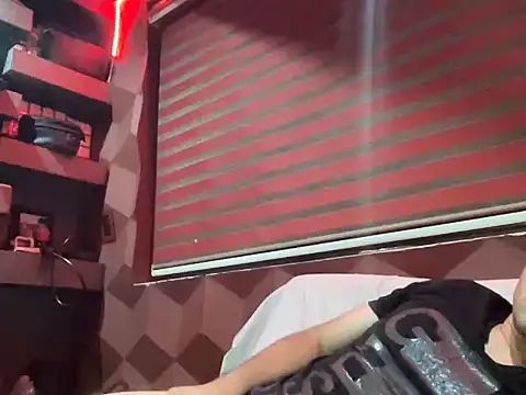 Snapshot of Bbydaddy_0 chatting on December 2025 01:11:01 AM Bbydaddy 0 online show from December 2025 01:11:01 AM