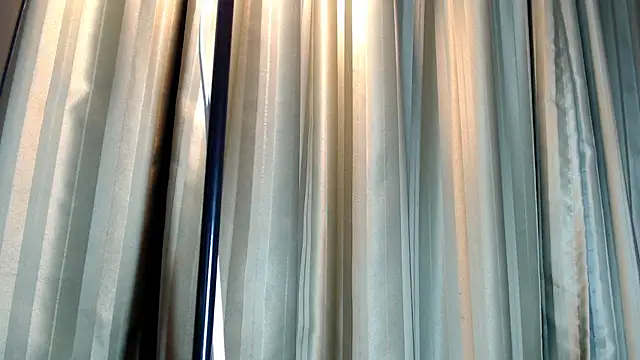 LIYXS online show from December 2025 02:27:01 AM