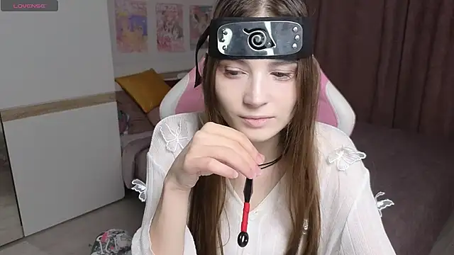 Snapshot of Hana_Flo_ chatting on November 2025 02:06:01 PM Hana Flo online show from November 2025 02:06:01 PM