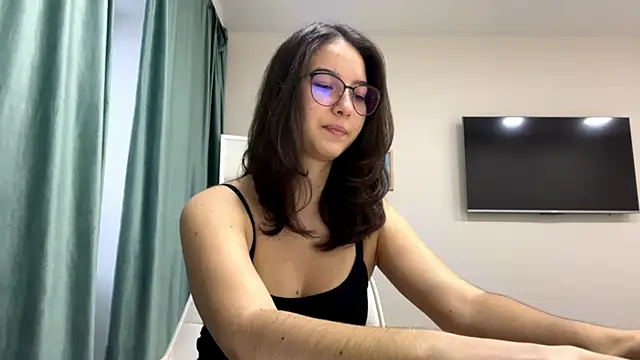 Allisgree online show from December 2025 07:58:02 AM