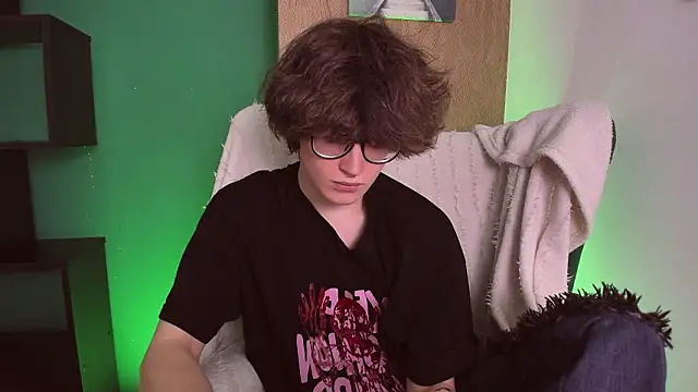 Snapshot of Syndy_Dels chatting on February 2026 01:07:02 PM Syndy Dels online show from February 2026 01:07:02 PM