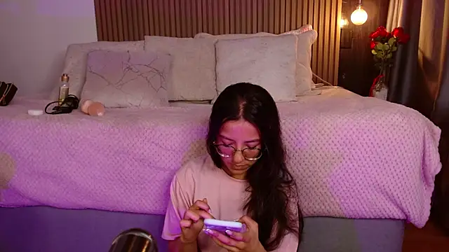 Skay bluee online show from November 2025 01:21:02 PM