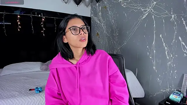 LilithLuxorr online show from December 2025 01:31:02 PM