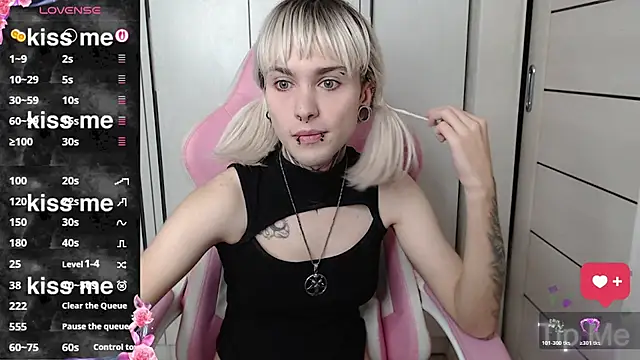 Snapshot of ElixabetANG chatting on November 2025 11:26:01 PM ElixabetANG online show from November 2025 11:26:01 PM