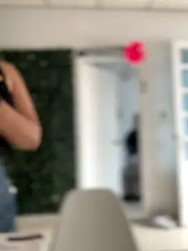 Snapshot of Vickybon chatting on November 2025 07:25:01 PM Vickybon online show from November 2025 07:25:01 PM