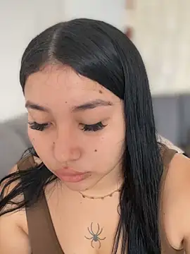 Snapshot of Vickybon chatting on November 2025 03:04:01 PM Vickybon online show from November 2025 03:04:01 PM