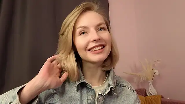 BaileyBernos online show from November 2025 09:18:02 AM