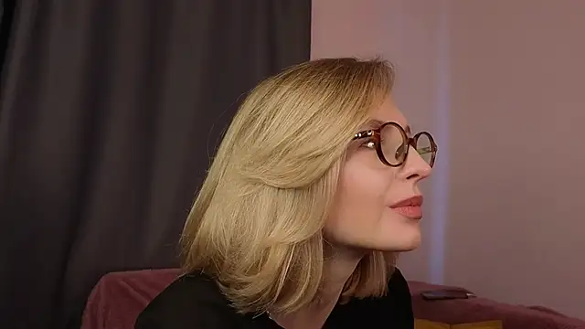 BaileyBernos online show from November 2025 10:26:01 AM