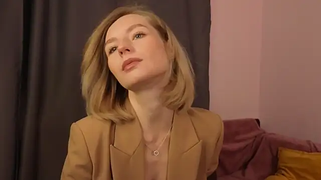 BaileyBernos online show from November 2025 09:08:02 AM