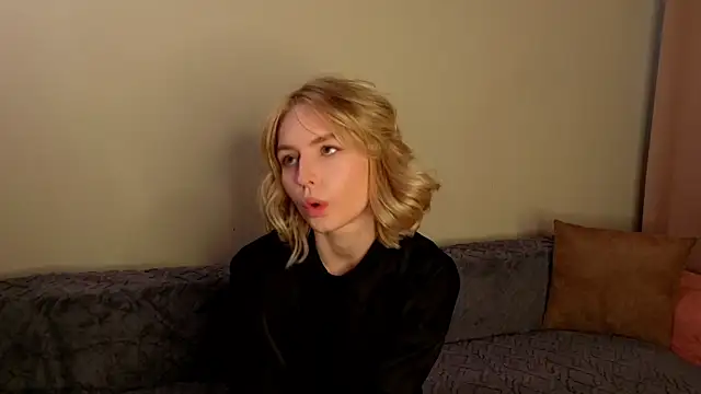 BaileyBernos online show from November 2025 09:12:02 AM