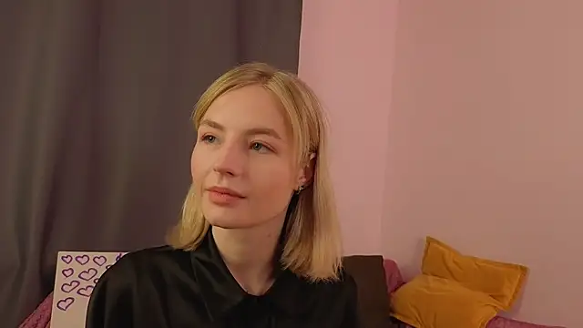 BaileyBernos online show from November 2025 12:08:02 PM