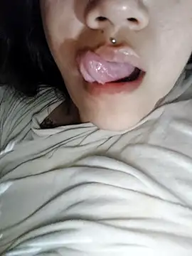 Camilu23 online show from February 2026 11:47:01 PM