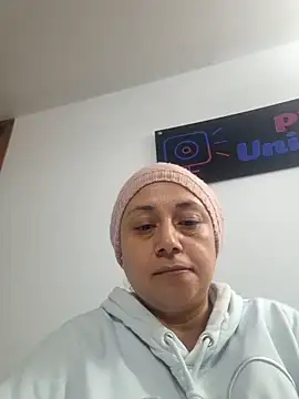 Caroline belle online show from November 2025 03:07:01 AM