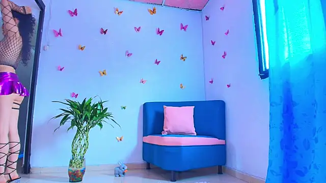 Snapshot of Juliet_1_ chatting on November 2025 02:30:02 PM Juliet 1  online show from November 2025 02:30:02 PM