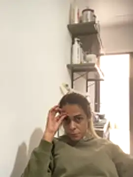 sabrinaneves online show from December 2025 06:35:02 PM