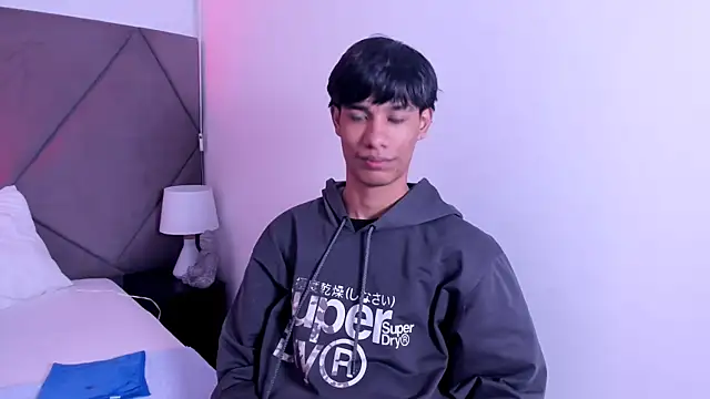 Snapshot of michael_vidal chatting on November 2025 07:36:02 PM michael vidal online show from November 2025 07:36:02 PM