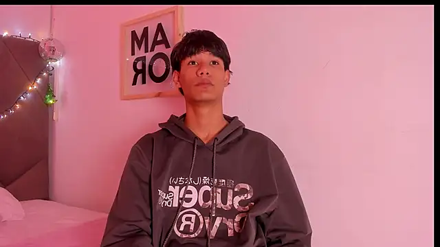 Snapshot of michael_vidal chatting on November 2025 09:25:02 PM michael vidal online show from November 2025 09:25:02 PM