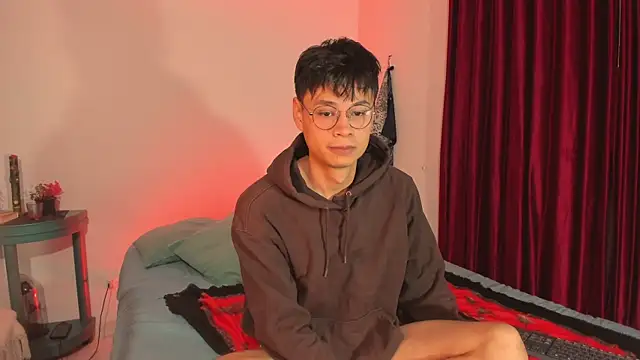 estmonnn online show from November 2025 02:35:01 AM