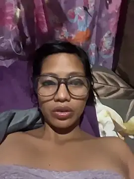 Snapshot of hottiebabe23 chatting on November 2025 12:46:02 AM hottiebabe23 online show from November 2025 12:46:02 AM