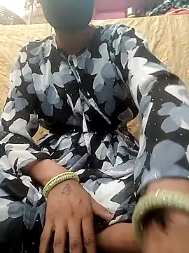 Snapshot of Pooja_sony chatting on November 2025 10:03:01 AM Pooja sony online show from November 2025 10:03:01 AM