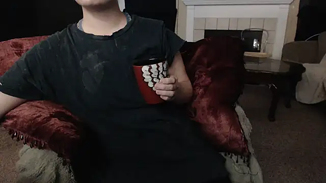 Snapshot of Skyl31 chatting on November 2025 10:42:02 PM Skyl31 online show from November 2025 10:42:02 PM