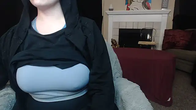 Snapshot of Skyl31 chatting on November 2025 05:18:02 AM Skyl31 online show from November 2025 05:18:02 AM