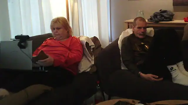 Sylviastar46 online show from November 2025 08:38:01 AM